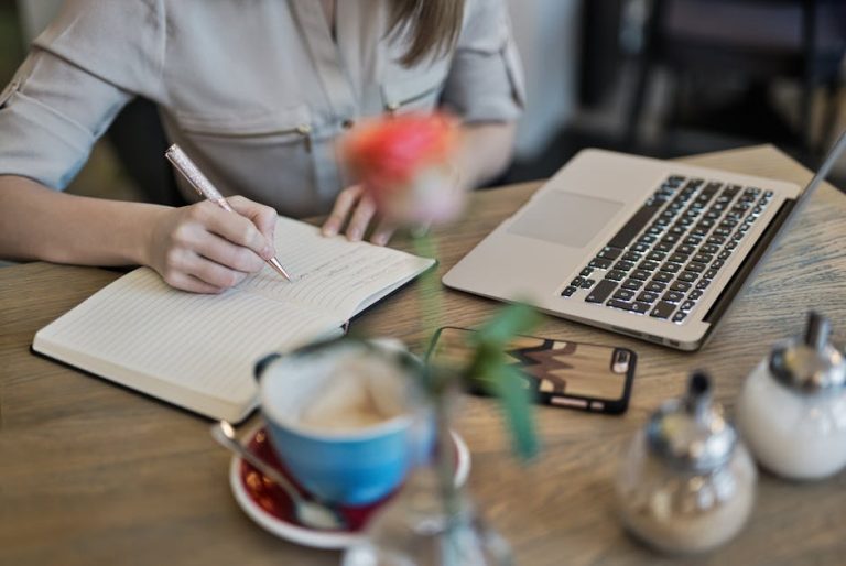 Crafting Compelling Newsletters: A Guide to Captivating Your Audience